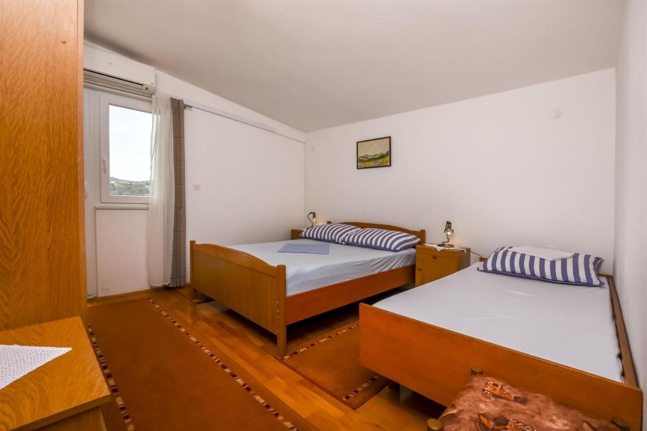 Apartment Kucinic Rogoznica  Luaran gambar