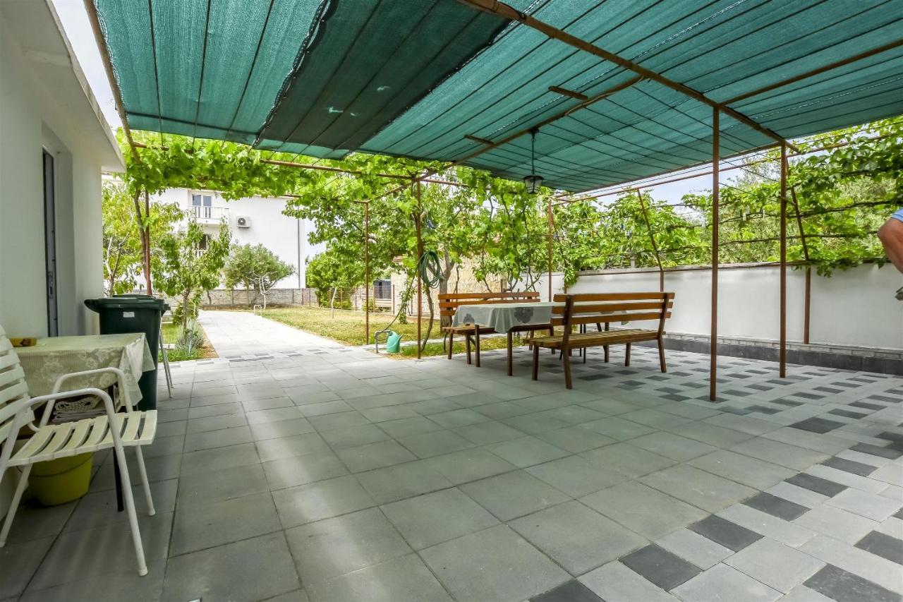 Apartment Kucinic Rogoznica  Luaran gambar